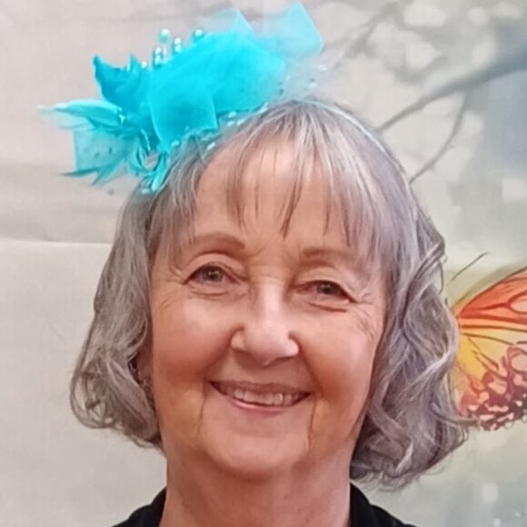 Blue Fascinator Hat for dressy occasions !!!  Comes with headband & clip - Picture 3 of 7